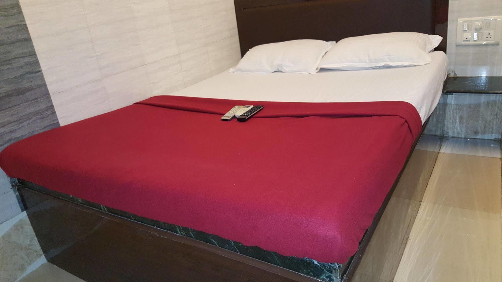 Hotel Al Mehraj مومباي المظهر الخارجي الصورة