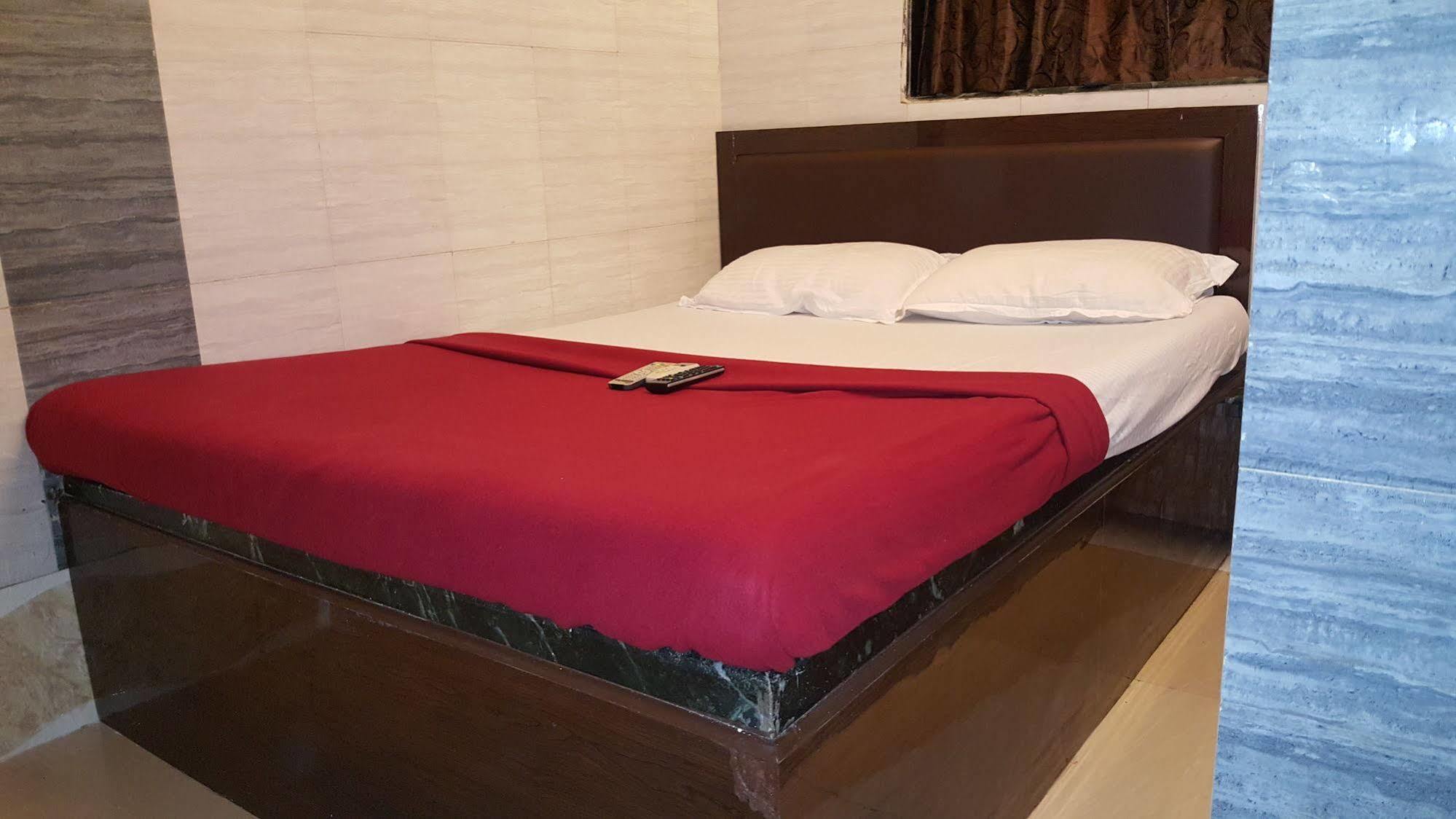 Hotel Al Mehraj مومباي المظهر الخارجي الصورة